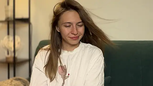 LovelyKatea webcam