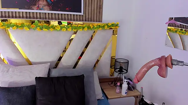 Luna_Naughty1
