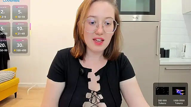 Charmy_Gracy live cam on StripChat