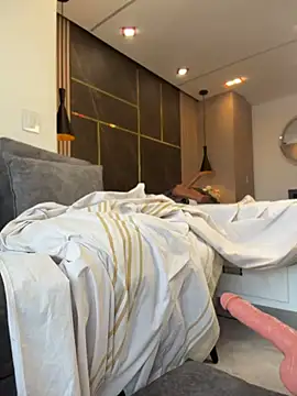 emily-Hornyy webcam