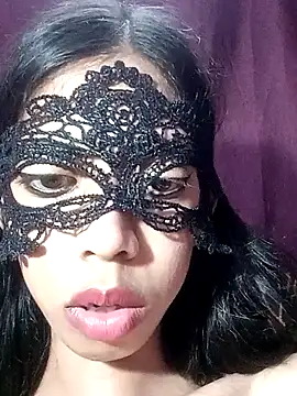 priyasexy1100 webcam