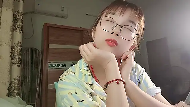 Lili_666 webcam