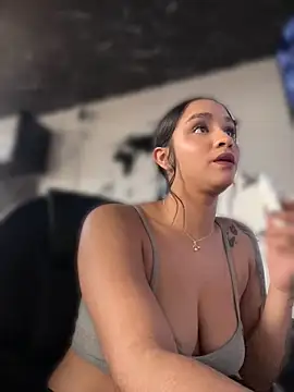 Isabella-Teen webcam