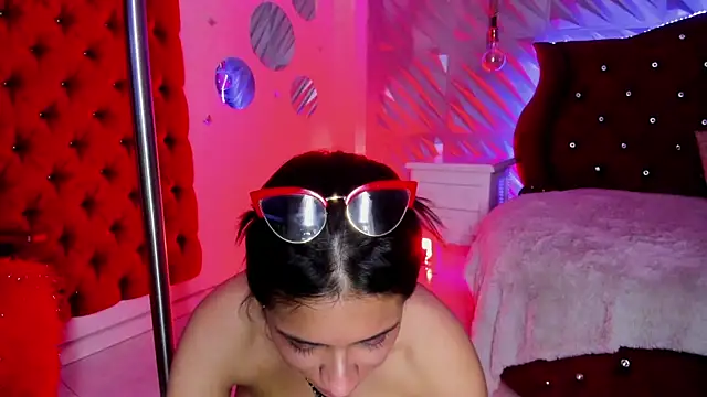 Roxanne_Han webcam