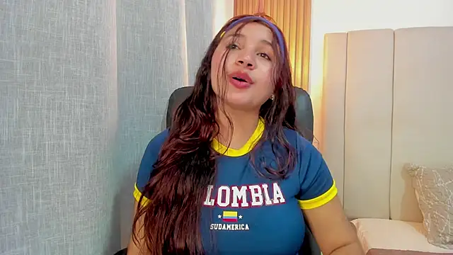Victoria_Rosee webcam