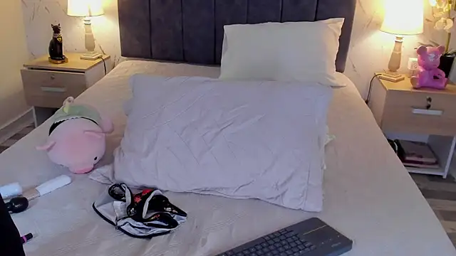 emilly_beaumont - Emilly_Beaumont's free webcam - UK Sex Cams