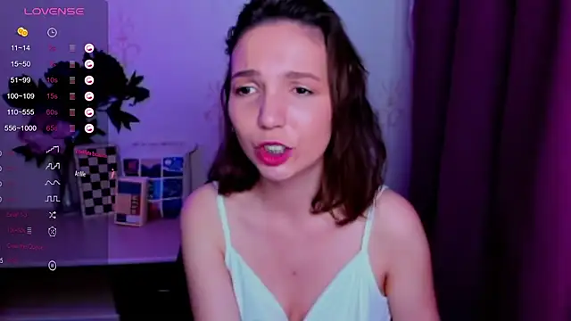 KindHazelHere_ webcam