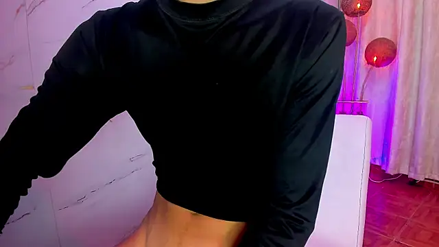 AmazingOrgasm webcam