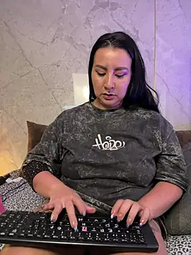 Abril_Luv webcam