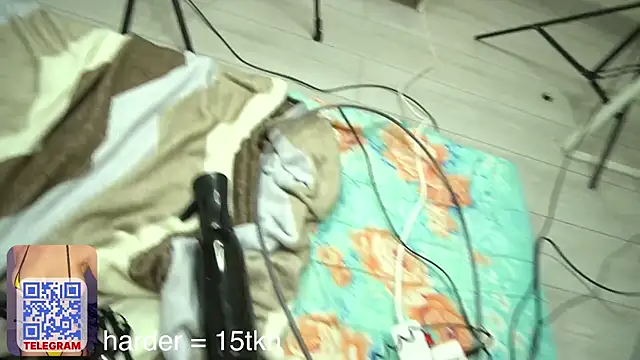 cream_fucks webcam