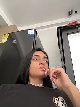 leilani_X webcam