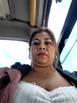 Laura-Hernandez webcam
