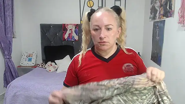 emperabigbootybigass webcam