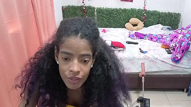 thianahorny webcam