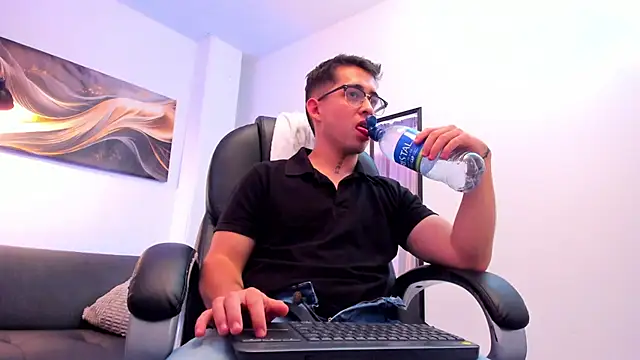 Tommas_Jhonson webcam