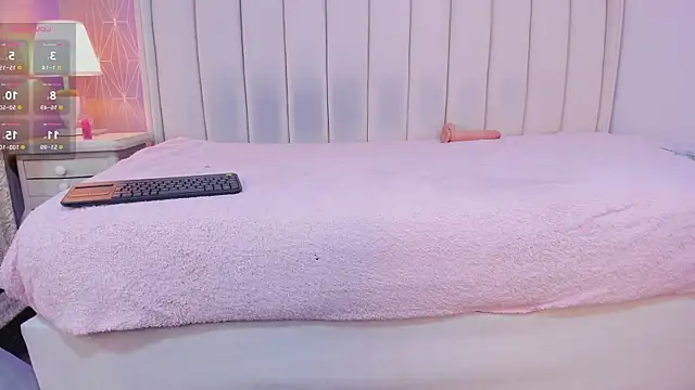 Tori_Gaviria webcam
