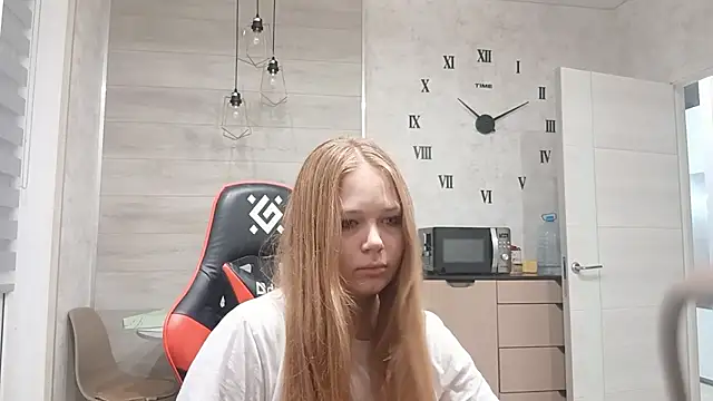 KarinaBestie webcam