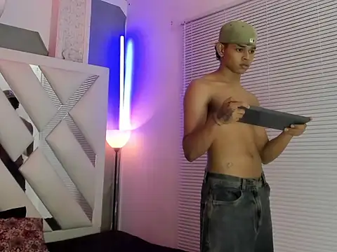 nova_mitchell7 webcam