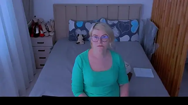 sabrinamacmarren webcam