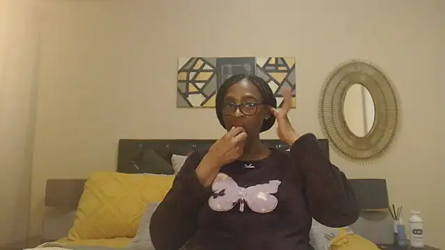 Creamyass22 webcam