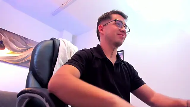 Tommas_Jhonson webcam