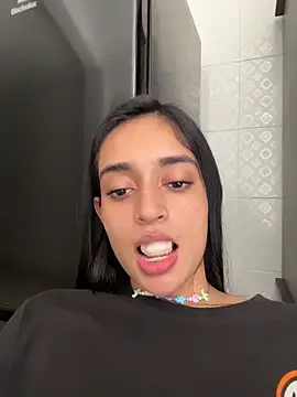 leilani_X webcam