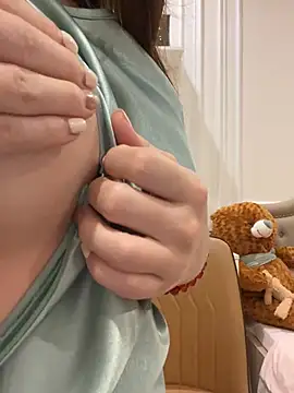 Queen-of-Love live cam on StripChat