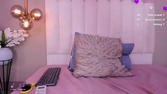 violeta_olsen webcam