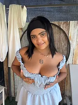 HoneyBunXXX webcam