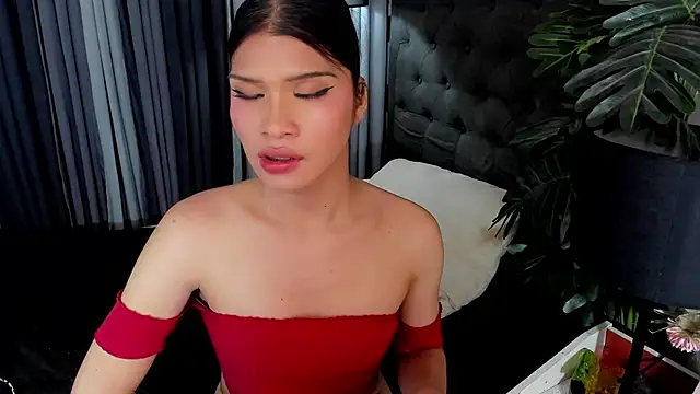 delightfulasianhugecock webcam