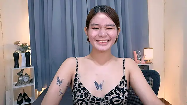 Mimi_Mckinley webcam