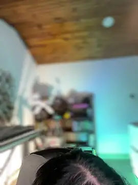 NikkiNix