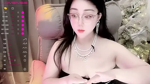 Monica-666888- webcam