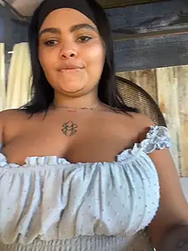 HoneyBunXXX webcam