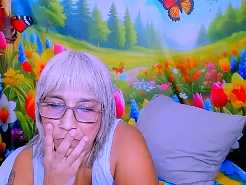 indianroxy live cam on StripChat