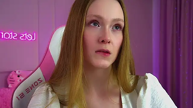AgataFoxley webcam