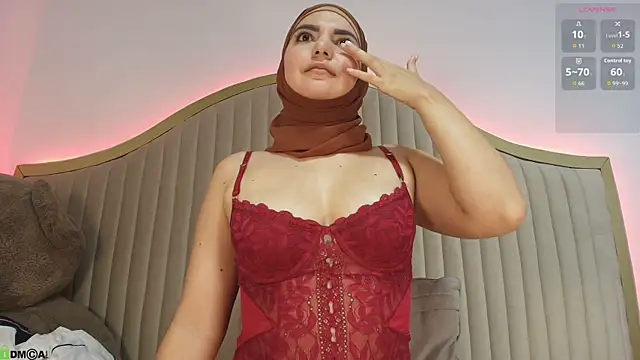 dalilasaadi_ (F young) - dildo pussy