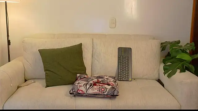 ivonnybonita__ webcam