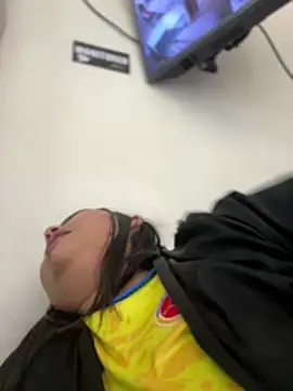 lia_sexx (F teen) - PLUG ANAL