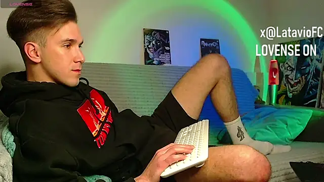 Midnighter_ live cam on StripChat