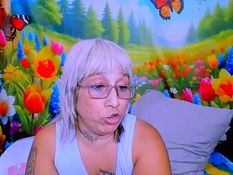 indianroxy webcam