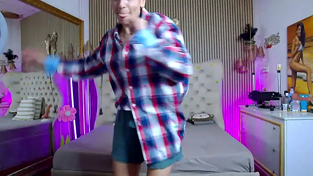 PlayfulShow webcam