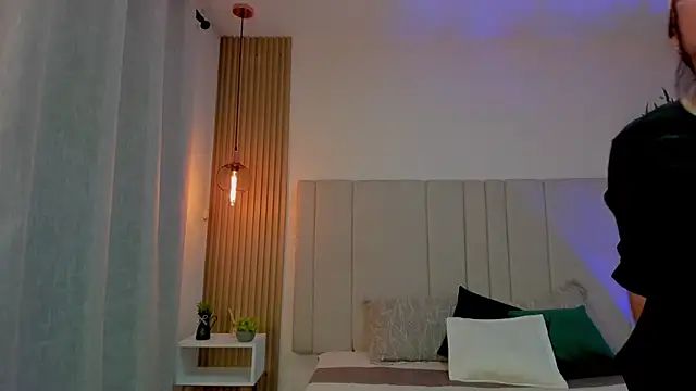 Victoria_Rosee webcam