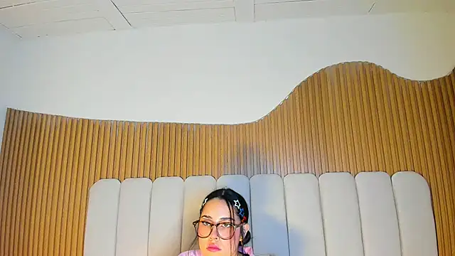 ElaVictoria webcam