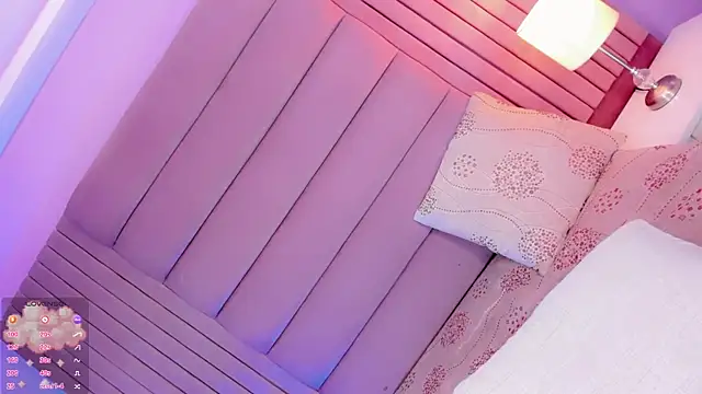 Camille_deluxe webcam