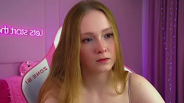 AgataFoxley webcam