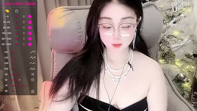 Monica-666888- webcam