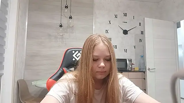 KarinaBestie webcam