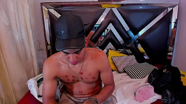 Milo_and_Mily webcam