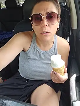 Ellie-Elizabeth webcam